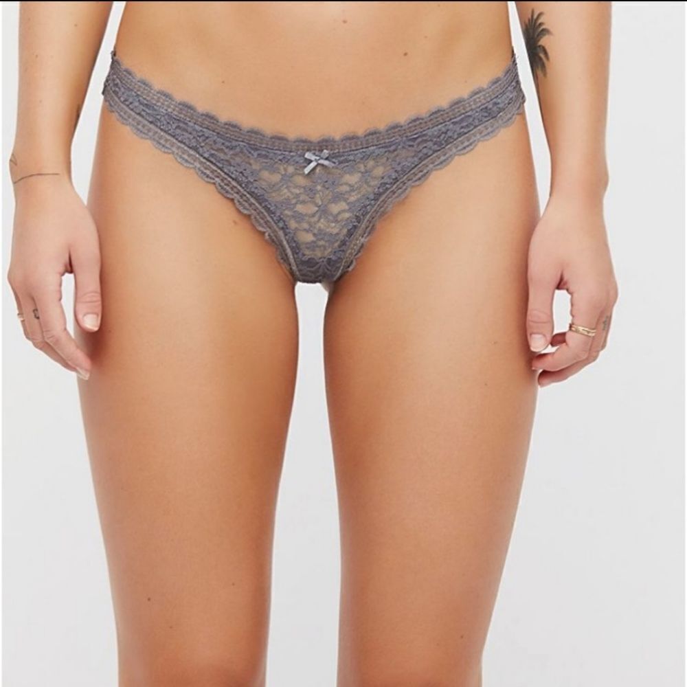 NWT FREE PEOPLE LACE THONG size M